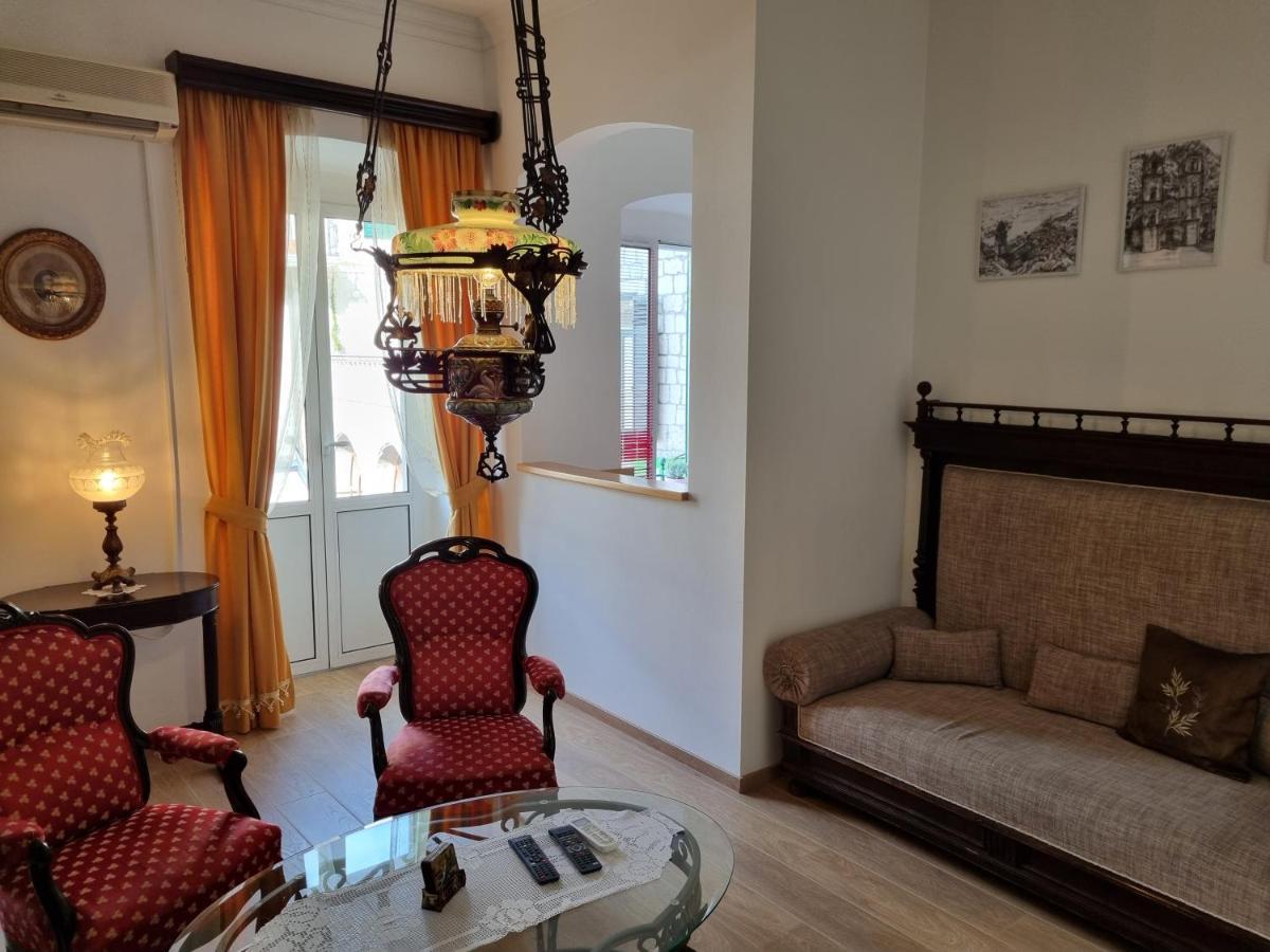 Main Square View Apartment Kotor Ngoại thất bức ảnh