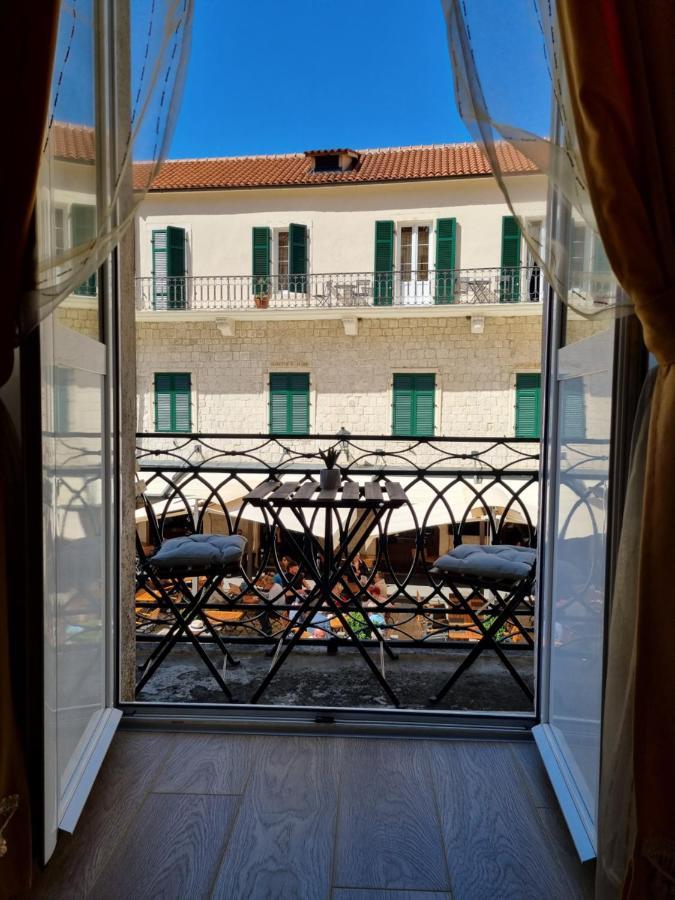 Main Square View Apartment Kotor Ngoại thất bức ảnh